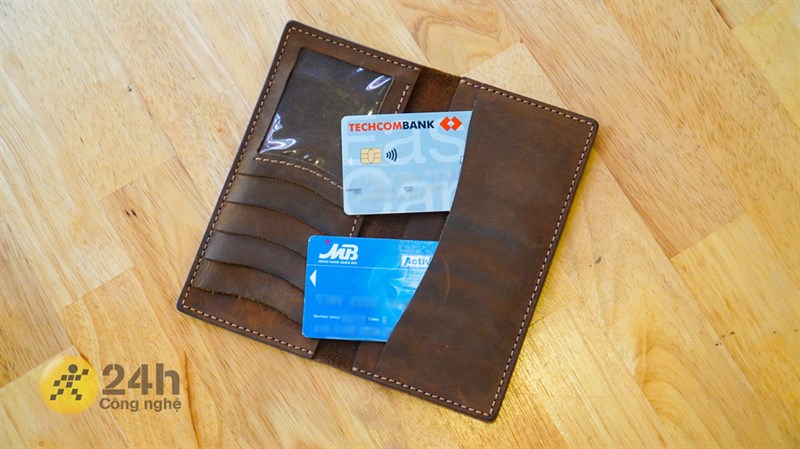 Trên tay thẻ ATM gắn chip: Bảo mật hơn thẻ từ, kích thước không đổi