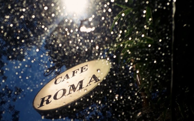 Roma là quán cafe Quận 11 có phong cách thiết kế phảng phất hơi thở châu Âu