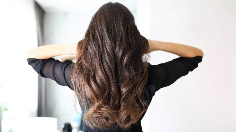 Giấm táo có tính axit có thể cân bằng lại độ pH cho da đầu