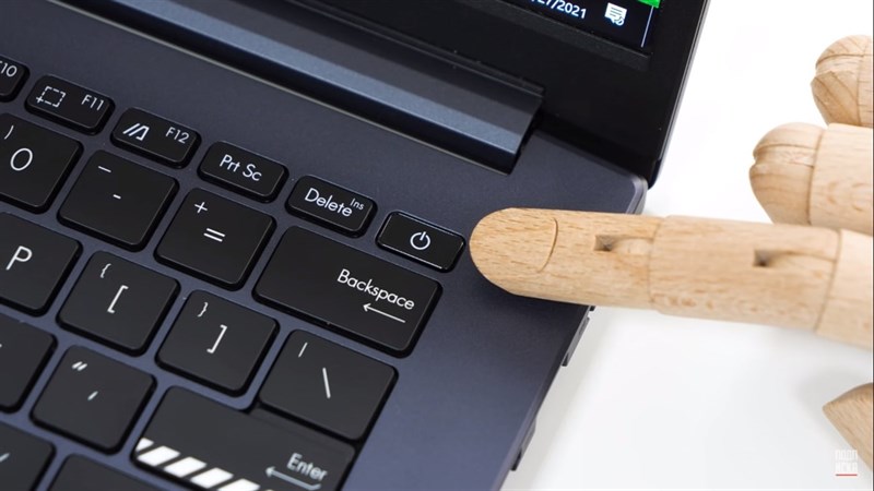 Cảm biến vân tay một chạm của ASUS ViVoBook Pro 14 OLED