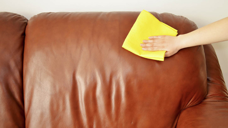 5 cách tẩy vết mực trên ghế sofa bằng da hiệu quả tức thì