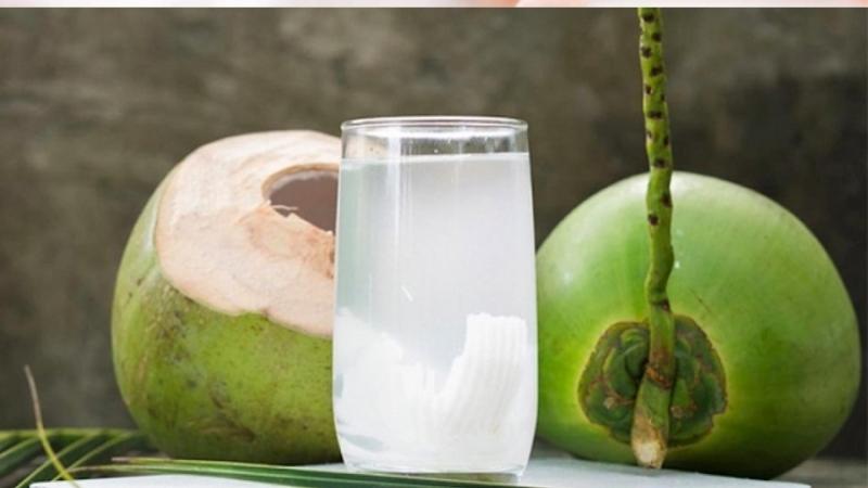 Chữa tiêu chảy cho trẻ bằng nước dừa