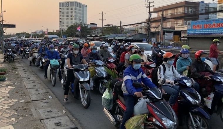 Sau Tết có cần cách ly khi trở lại TP? Khai báo y tế ra sao?