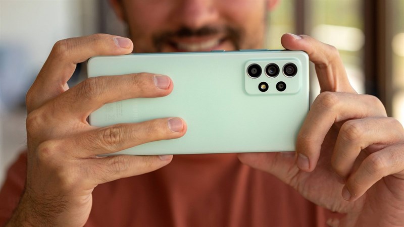 Tháng 12 giảm sốc online cho loạt điện thoại Galaxy A, giá tốt thấy mê Tháng 12 giảm sốc online cho loạt điện thoại Galaxy A, giá tốt thấy mê