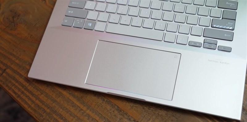 Chuột cảm ứng của ASUS ViVoBook Pro 14X OLED Chuột cảm ứng của ASUS ViVoBook Pro 14X OLED