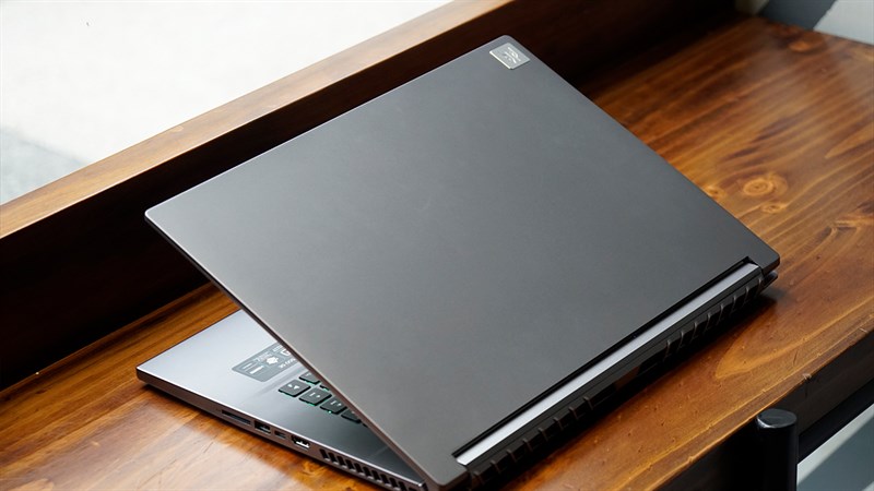 Acer ra mắt Predator Triton 500 SE tại Việt Nam