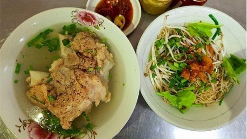 Hủ tiếu mì Phát Ký