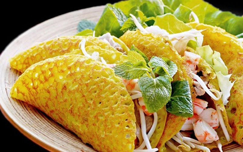 Summary of ways to make banh xeo in the North, Central and South regions