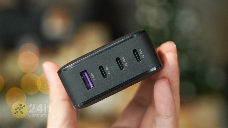 Cổng sạc của củ sạc Ugreen GaN 65 W