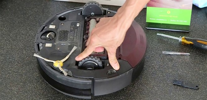 Nên lựa chọn chổi quét robot hút bụi thay thế nào chất lượng?