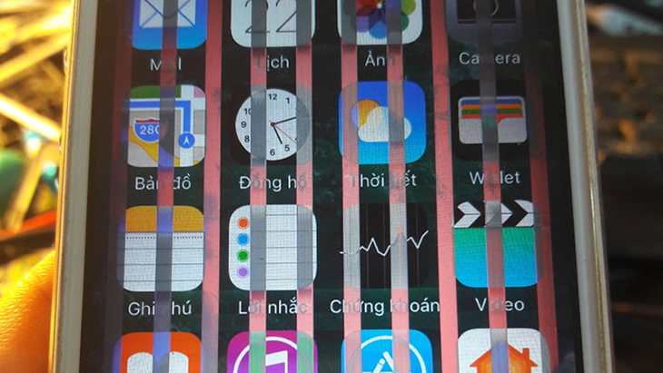 Màn hình bị nhiễm từ tính