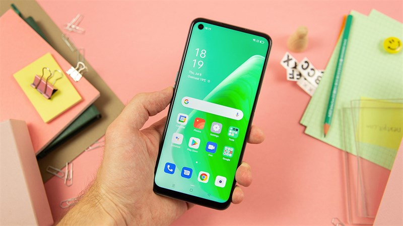 3 điện thoại tầm trung bán chạy nhất 2021, giá ưu đãi hiện tại ra sao?