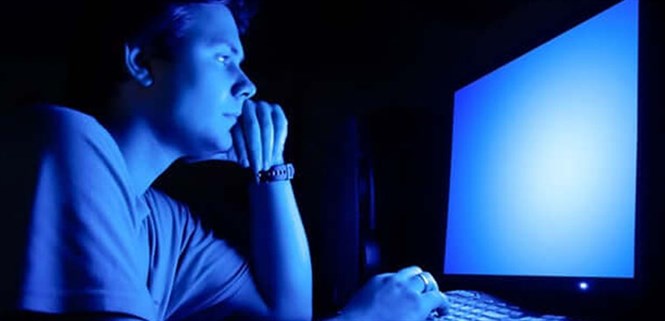 Công nghệ lọc ánh sáng xanh Blue Light Filter của ViewSonic là gì?