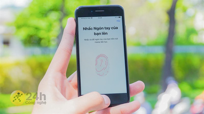 TouchID trên iPhone SE 2020 thể hiện được độ tiện lợi của mình trong thời điểm dịch bệnh.