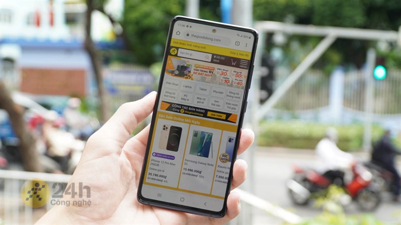 Samsung Galaxy S20 FE mat truoc Samsung Galaxy S20 FE mat truoc