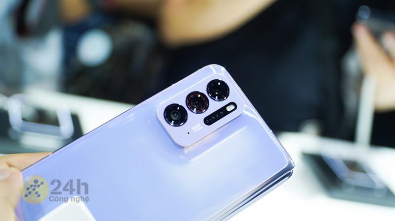 Cận cảnh cụm 3 camera sau của OPPO Find N