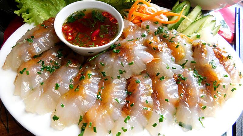 Bánh bột lọc nhân tôm thịt