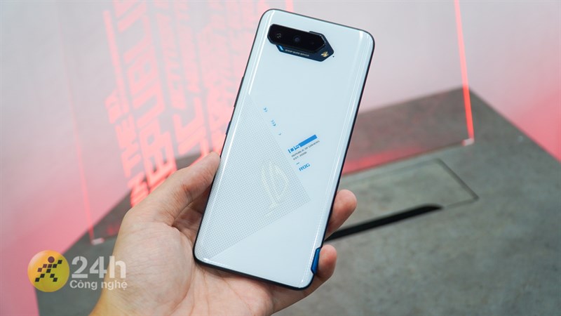 Trên tay ASUS ROG Phone 5S - 4