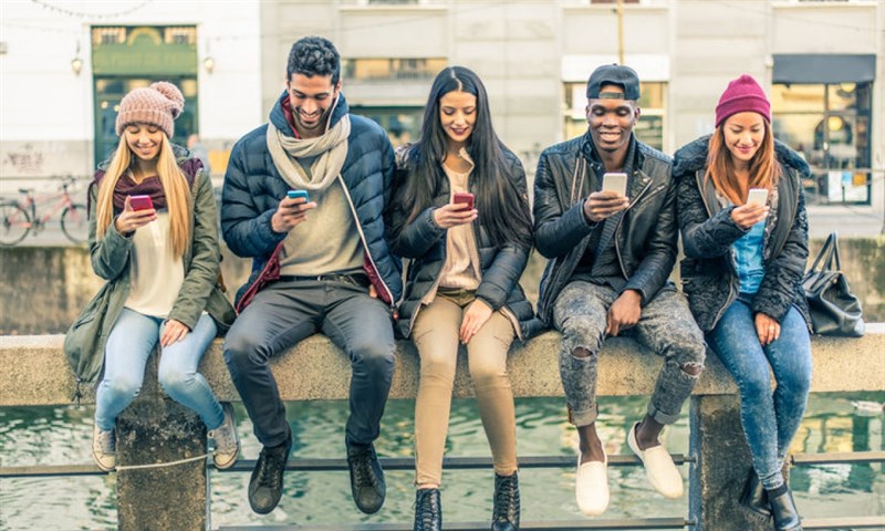 Smartphone đã thay đổi cuộc sống chúng ta như thế nào? Xem ngay nhé!