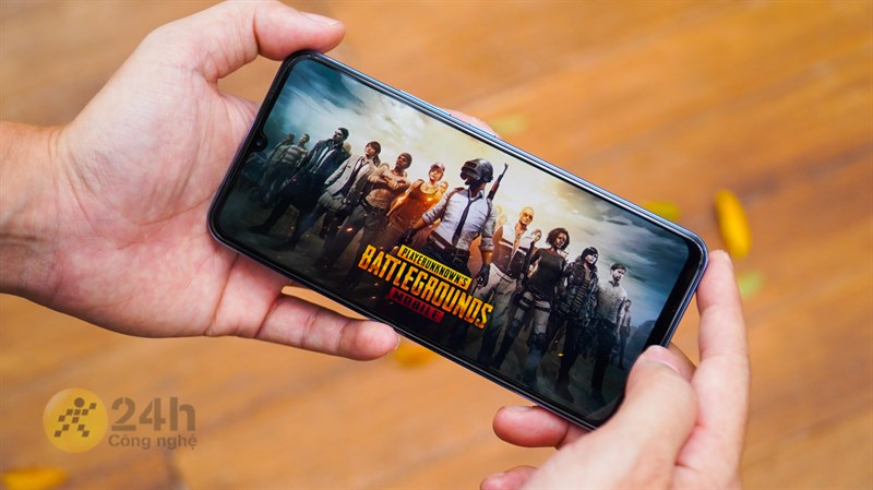 Cấu hình ổn định thoải mới giải trí trên Vivo V23e