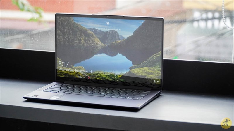 Lenovo Yoga Slim 7: chiếc laptop dưới 25 triệu đáng mua nhất hiện nay