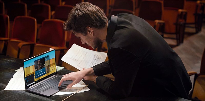 Lenovo Yoga Slim 7 là chiếc laptop dưới 25 triệu phù hợp cho mọi đối tượng sinh viên, dân văn phòng