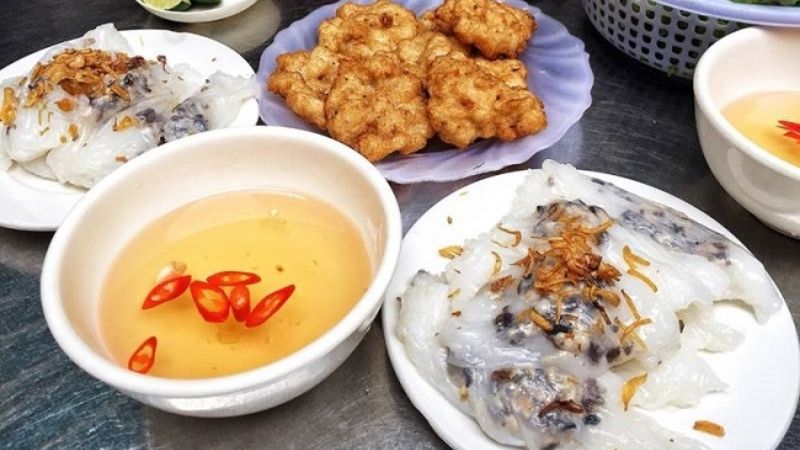 Bánh cuốn chả mực