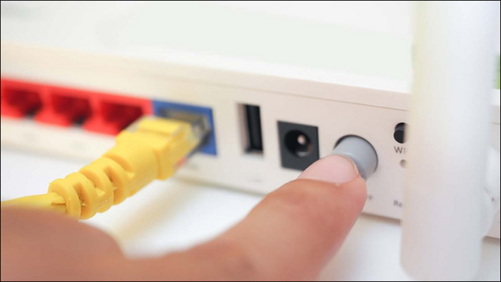 Hướng dẫn cách giảm nhiệt độ router đơn giản nhất tại nhà > Tắt nguồn tạm thời router
