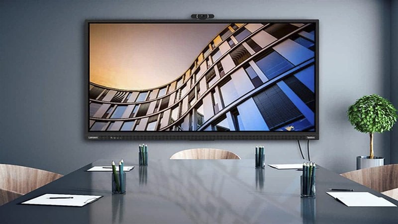 Lenovo ra mắt màn hình thông minh khổng lồ