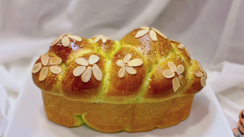 How to make extremely fragrant and delicious pandan chrysanthemum bread at home