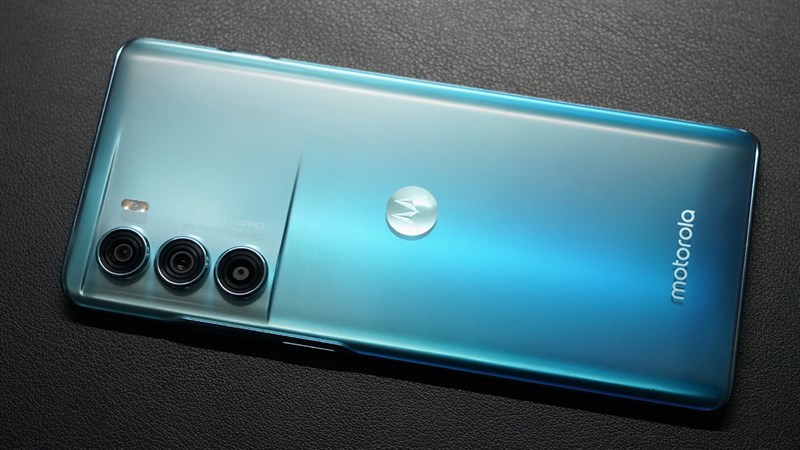 Thiết kế tổng thể của Moto Edge S30 Thiết kế tổng thể của Moto Edge S30