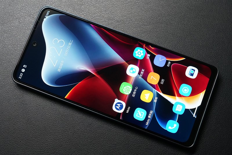 Moto Edge S30 được trang bị màn hình kích thước 6.8 inch Moto Edge S30 được trang bị màn hình kích thước 6.8 inch