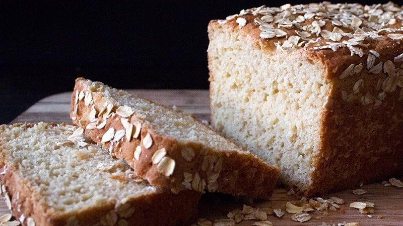 Bánh mì Ezekiel được làm chủ yếu từ ngũ cốc nguyên hạt chứa nhiều protein