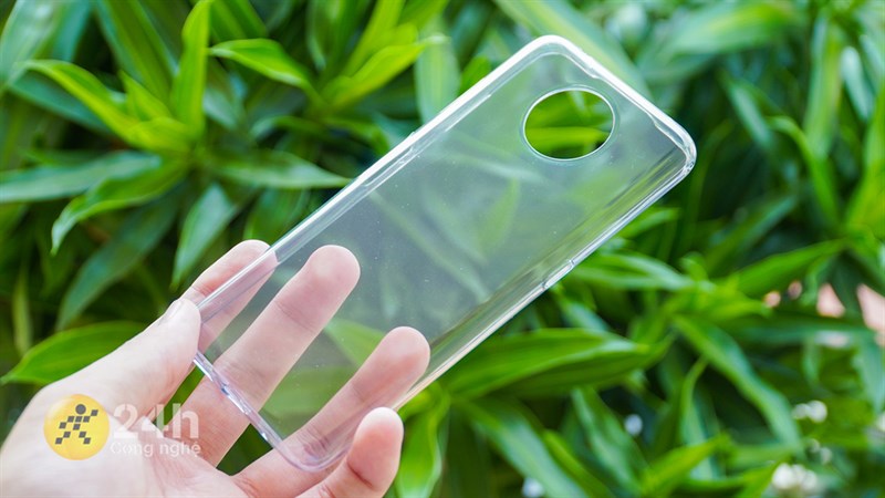 Mình luôn đánh giá cao Nokia về khoản phụ kiện đi kèm vì trang bị rất đầy đủ