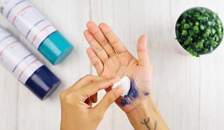Cách tẩy sơn xịt trên tay hiệu quả lại an toàn cho da