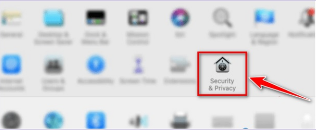 Chọn System Preferences > Chọn Security and Privacy.