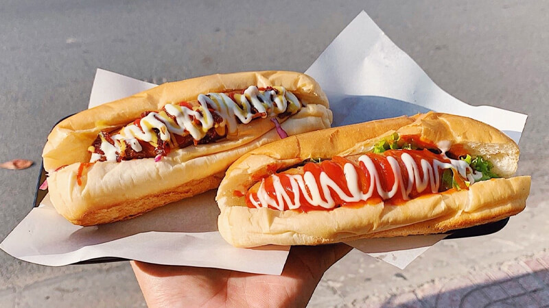 Hotdog tại BMao rất vừa ăn