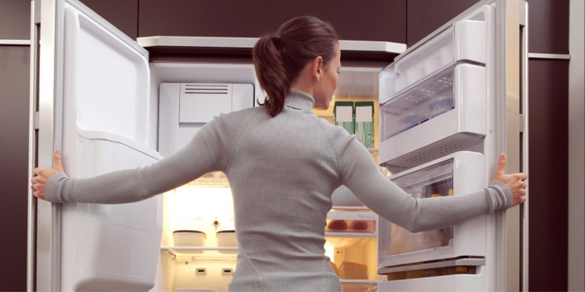 Giải pháp để tránh việc mở/đóng cửa tủ lạnh thường xuyên