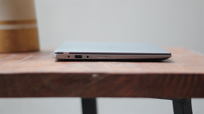 Các cổng kết nối trên Acer Swift 3 SF314 511 hỗ trợ tối đa cho việc chia sẽ thông tin của bạn Các cổng kết nối trên Acer Swift 3 SF314 511 hỗ trợ tối đa cho việc chia sẽ thông tin của bạn