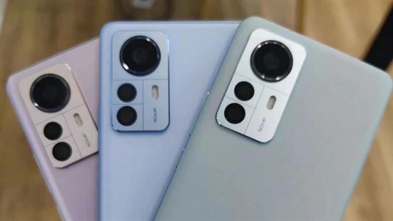 Xiaomi 12 lộ ảnh trên tay với ba phiên bản màu thời thượng