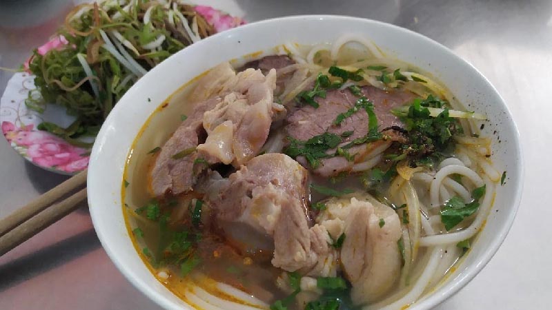 Bún bò O Loan