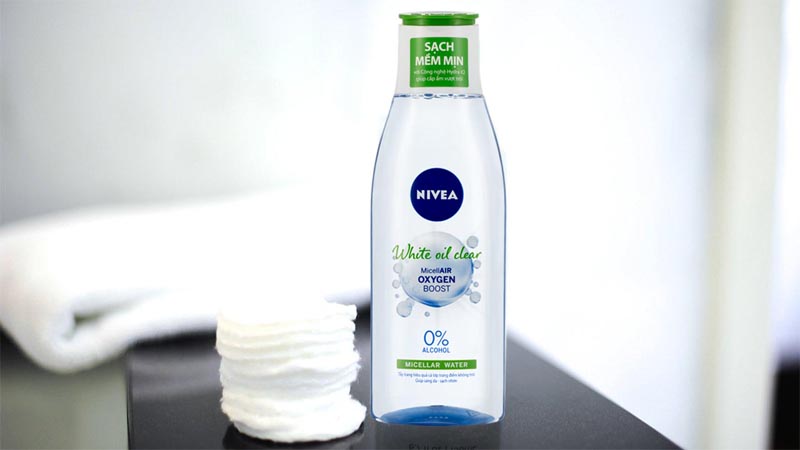 Nước Tẩy Trang Kiểm Soát Nhờn Mụn Nivea Micellar Water