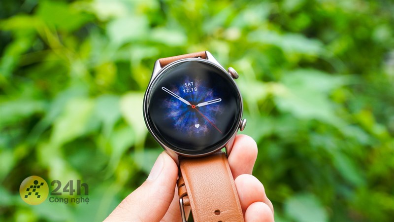 Amazfit GTR 3 Pro mang phong cách thiết kế cổ điện, nhưng lại rất hiện đại