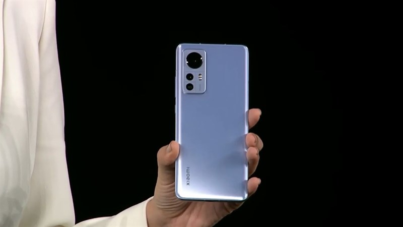 Trên tay Xiaomi 12 trong sự kiện ra mắt Trên tay Xiaomi 12 trong sự kiện ra mắt