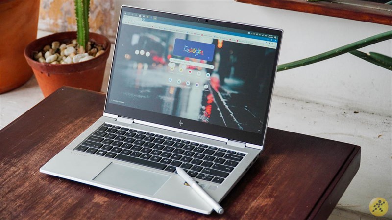 Laptop cao cấp, sang trọng