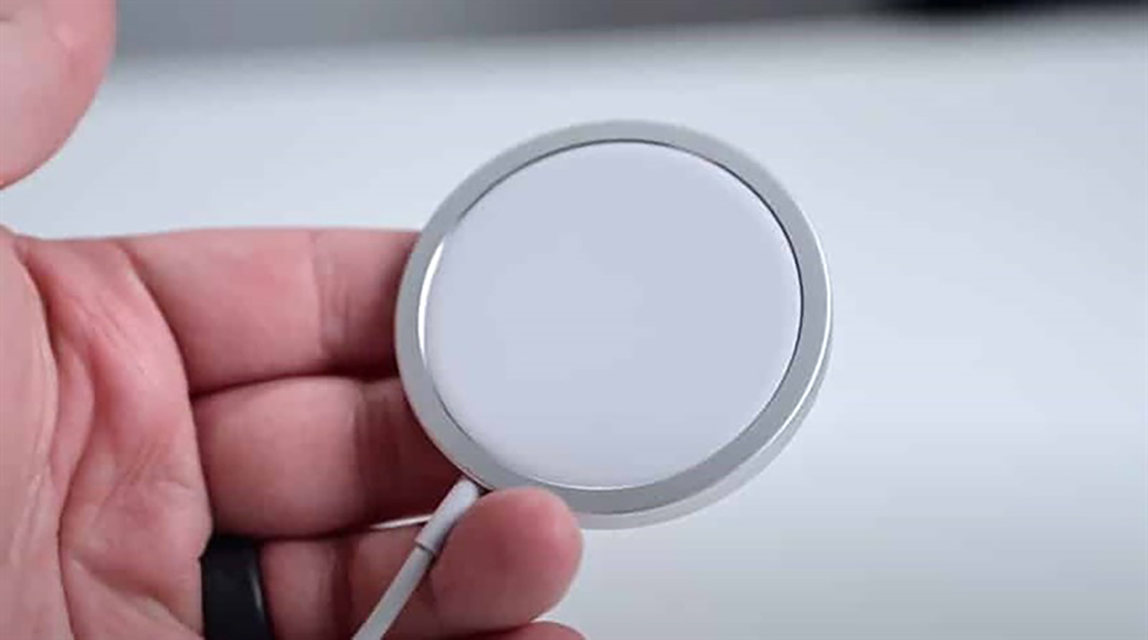 TopZone sale mừng năm mới loạt cáp sạc, chuyển đổi chính hãng TopZone sale mừng năm mới loạt cáp sạc, chuyển đổi chính hãng