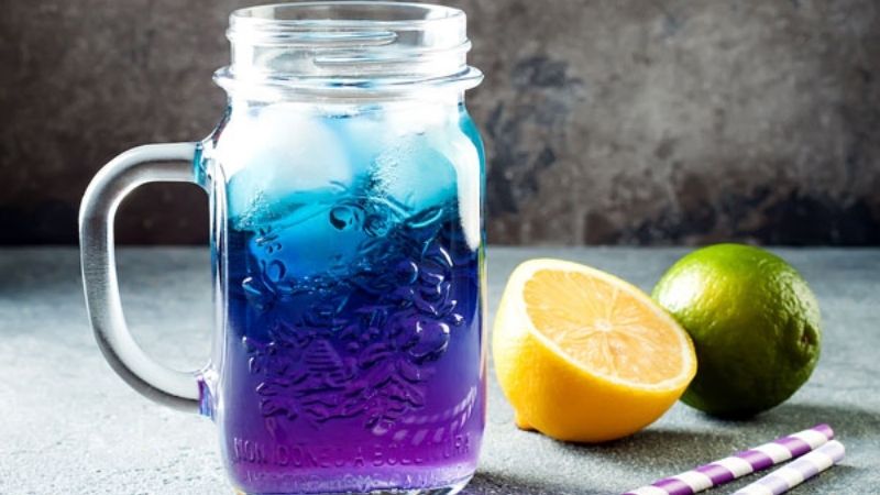 How to make butterfly pea flower lemon tea is both delicious and beautiful