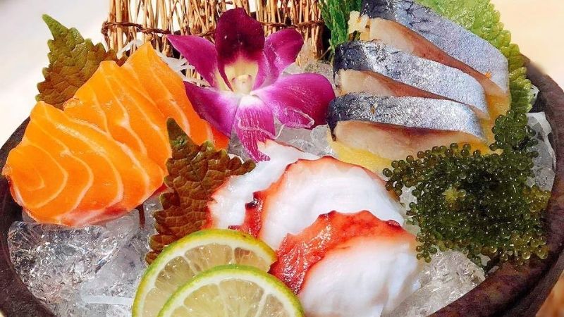 Sushi tươi ngon và menu vô cùng đa dạng
