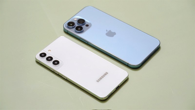 Galaxy S22 vs iPhone 13 Pro