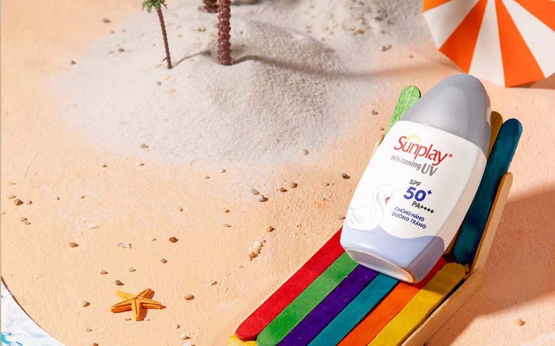 Sữa chống nắng dưỡng trắng da Sunplay Whitening UV 30g